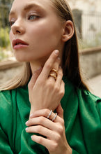 Carica l&#39;immagine nel visualizzatore di Gallery, Anello Hold Me
